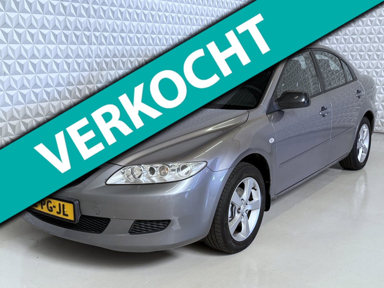Mazda 6 Sport - 1.8i Exclusive Airconditioning + Trekhaak - AutoWereld.nl