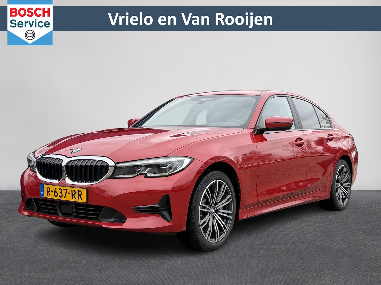 BMW 3-serie - 330e High Executive | Harman Kardon | Leer + Memory | HUD | ACC | Stoelverw. ( Vestiging - - AutoWereld.nl