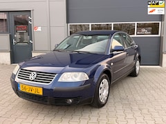 Volkswagen Passat - 1.6 Comfortline