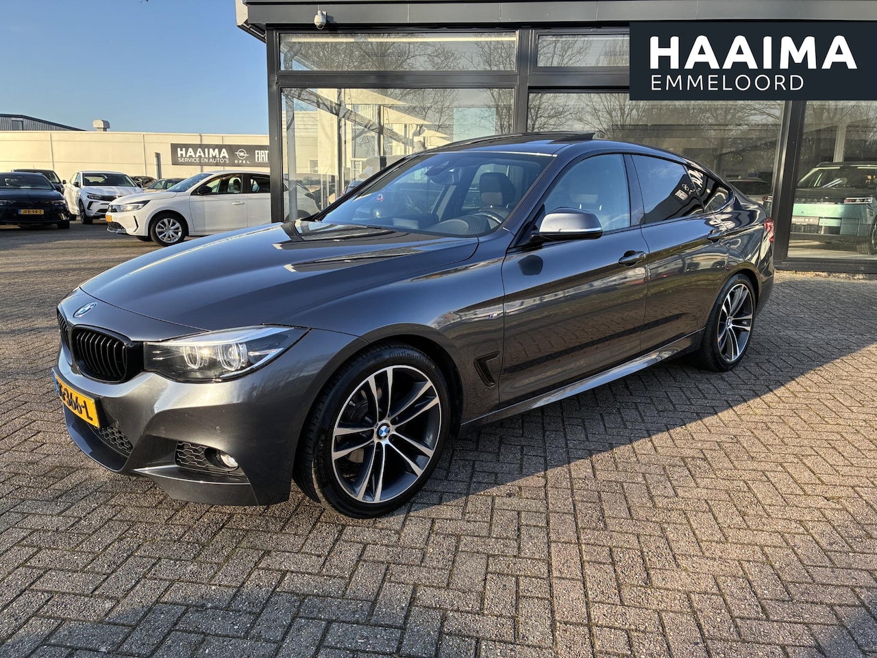 BMW 3-serie Gran Turismo - 320i 8-traps Automaat High Executive | Vol Opties | Navigatie | Panorama-Dak | Leder | ECC - AutoWereld.nl