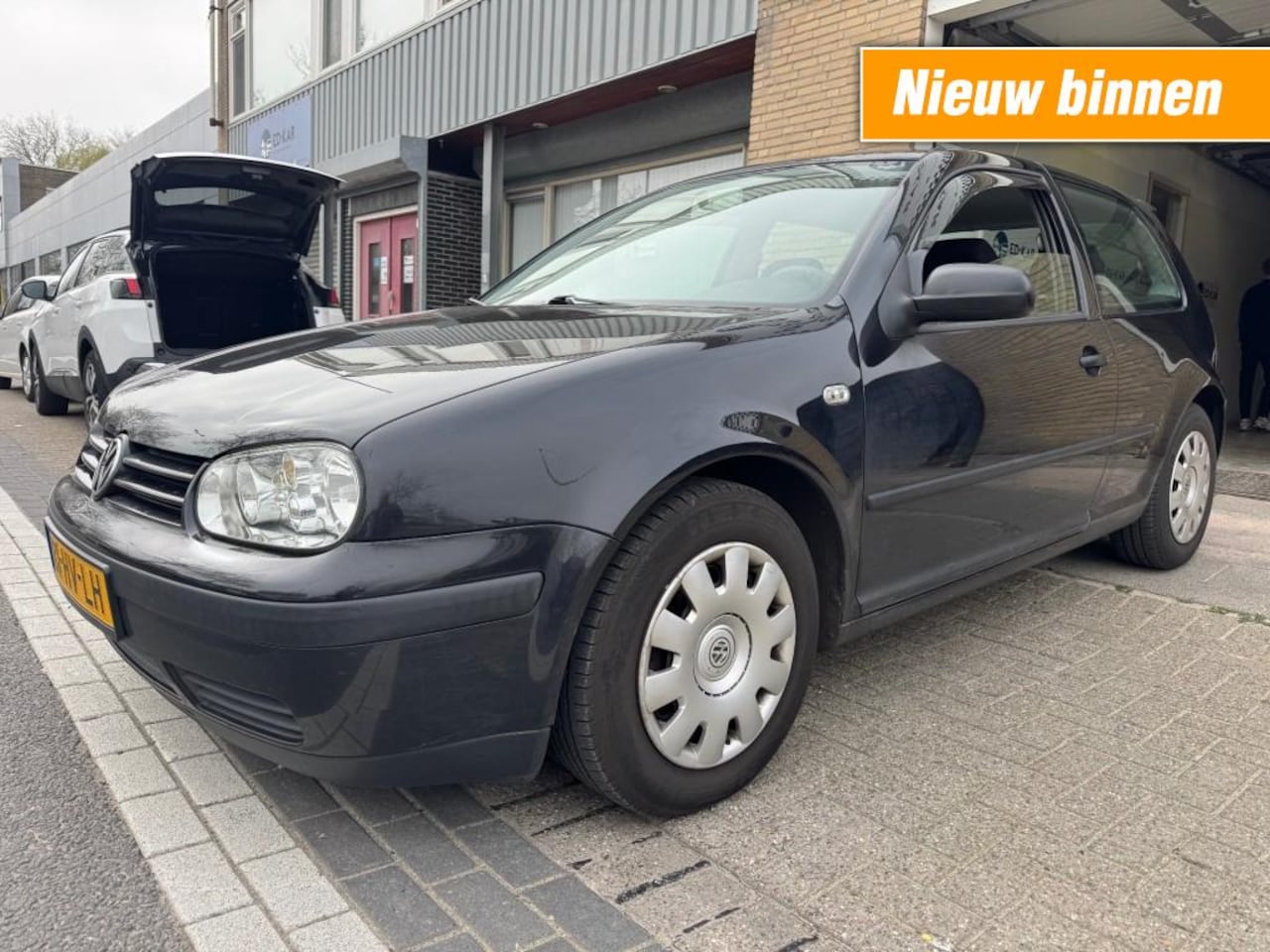 Volkswagen Golf - 1.6-16V 3DRS AIRCO NETTE AUTO DISTR. VERV. NAP APK 1-2027 - AutoWereld.nl