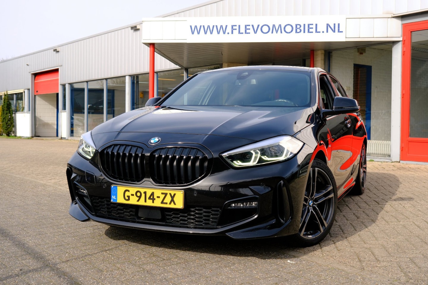 BMW 1-serie - 118i M Sport Edition Aut. Pano|Sportstoelen|Navi|Clima|LMV - AutoWereld.nl