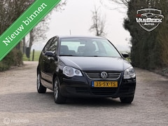 Volkswagen Polo - 1.4-16V Optive