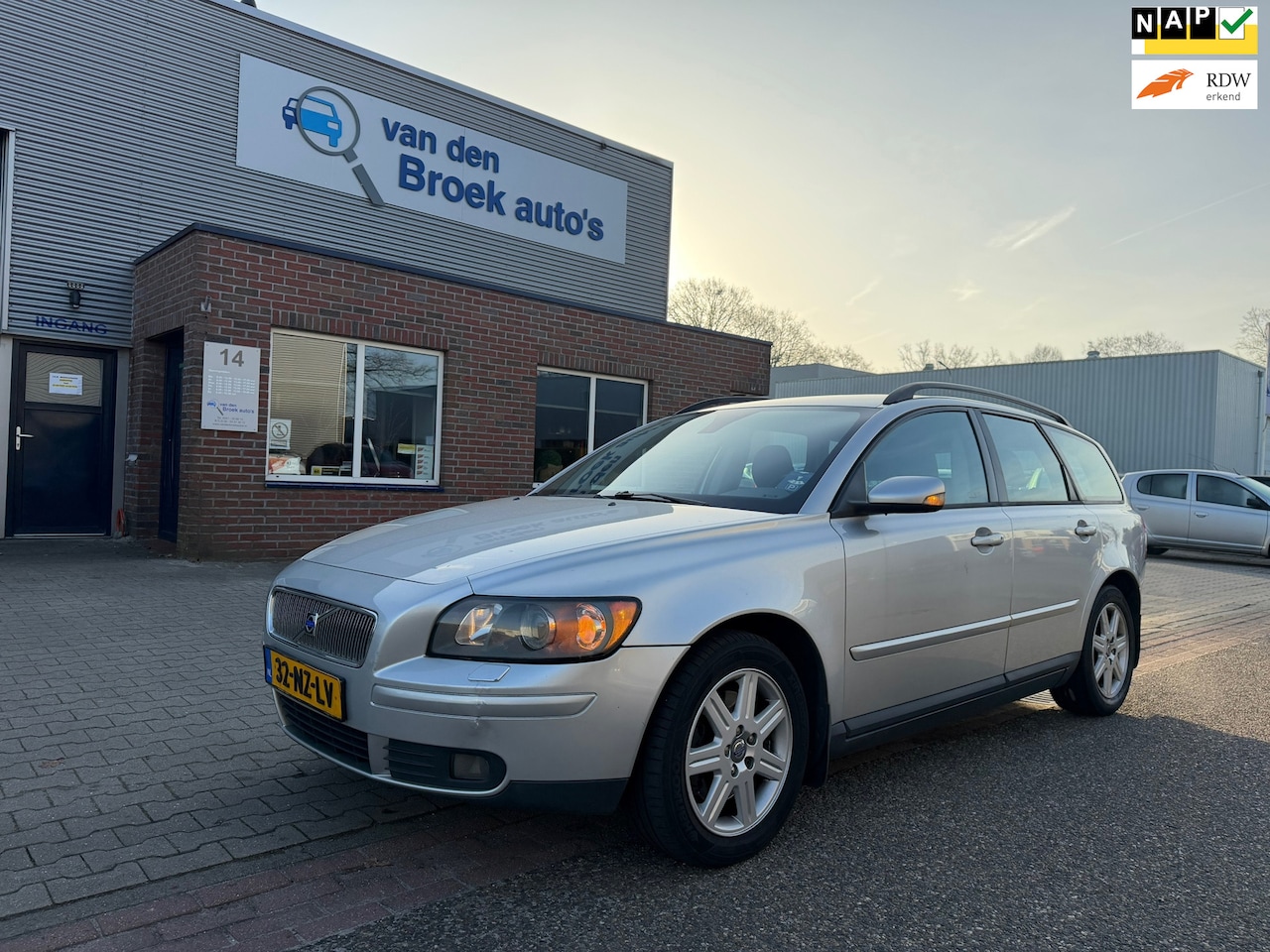 VOLVO V50