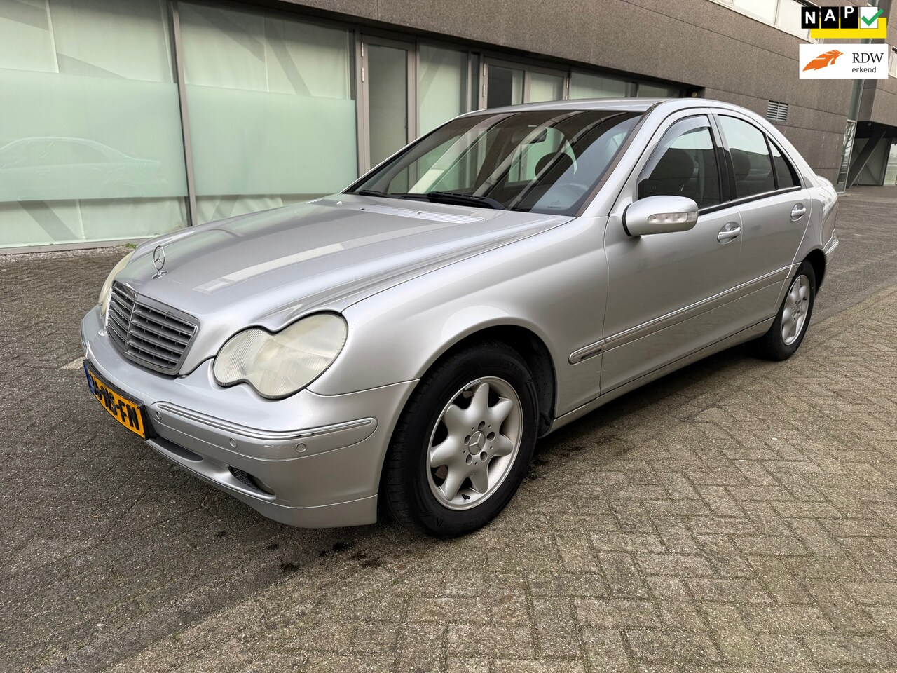 Mercedes-Benz C-klasse - 180 K. Elegance CLIMAT BJ 2-2004 APK 2-2027 - AutoWereld.nl