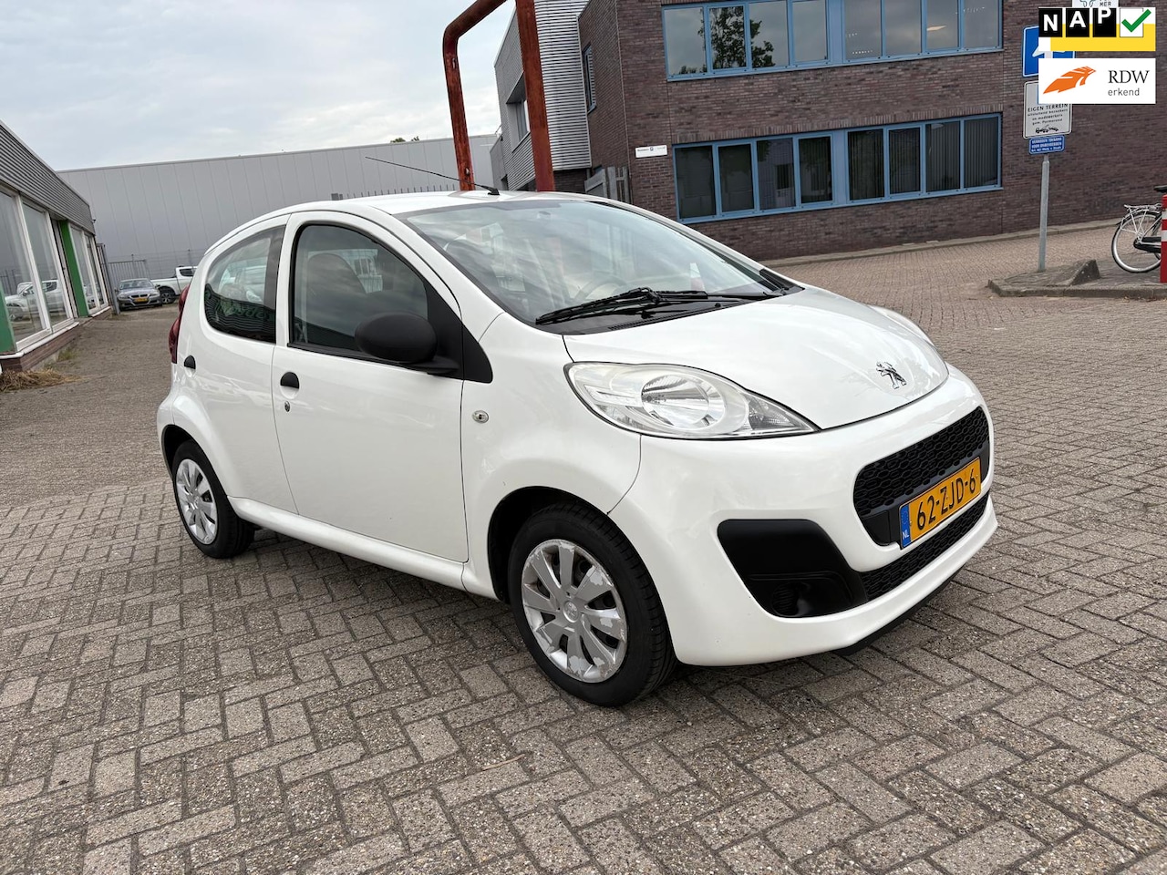 Peugeot 107 - 1.0 Access Accent|CARPLAY OPTIONEEL|AIRCO| - AutoWereld.nl