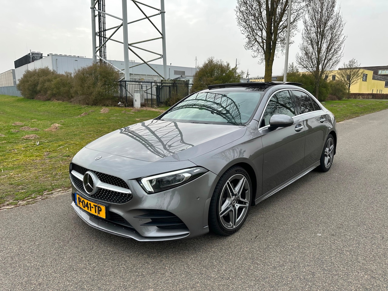 Mercedes-Benz A-klasse - 180 d AMG Ambi light Pano Camera Sfeerverlichting VOLL - AutoWereld.nl