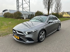 Mercedes-Benz A-klasse - 180 d AMG Ambi light Pano Camera Sfeerverlichting VOLL