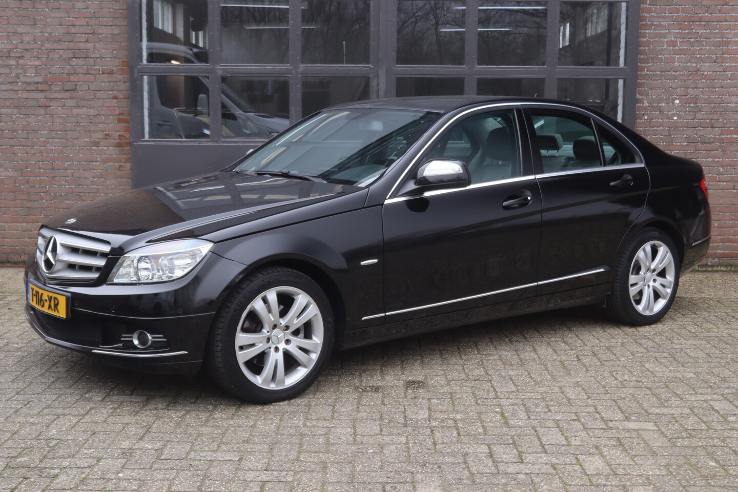 Mercedes-Benz C-klasse - 230 Avantgarde AUT|PDC|CC|APK 9/26 - AutoWereld.nl