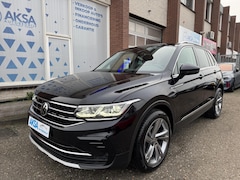 Volkswagen Tiguan - 1.5 TSI 150pk DSG IQ Light CarPlay LaneAssist Stuurwielvw Stoelvw