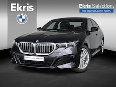 BMW 5-serie - Sedan 520i | M Sportpakket | Innovation Pack | Verwarmd Stuurwiel | Comfort Access | Panor
