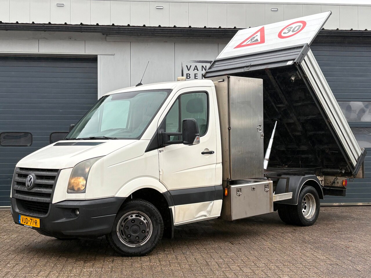 Volkswagen Crafter - 35 2.5TDI 109pk Autom. Airco 3 Z KIPPER! - AutoWereld.nl
