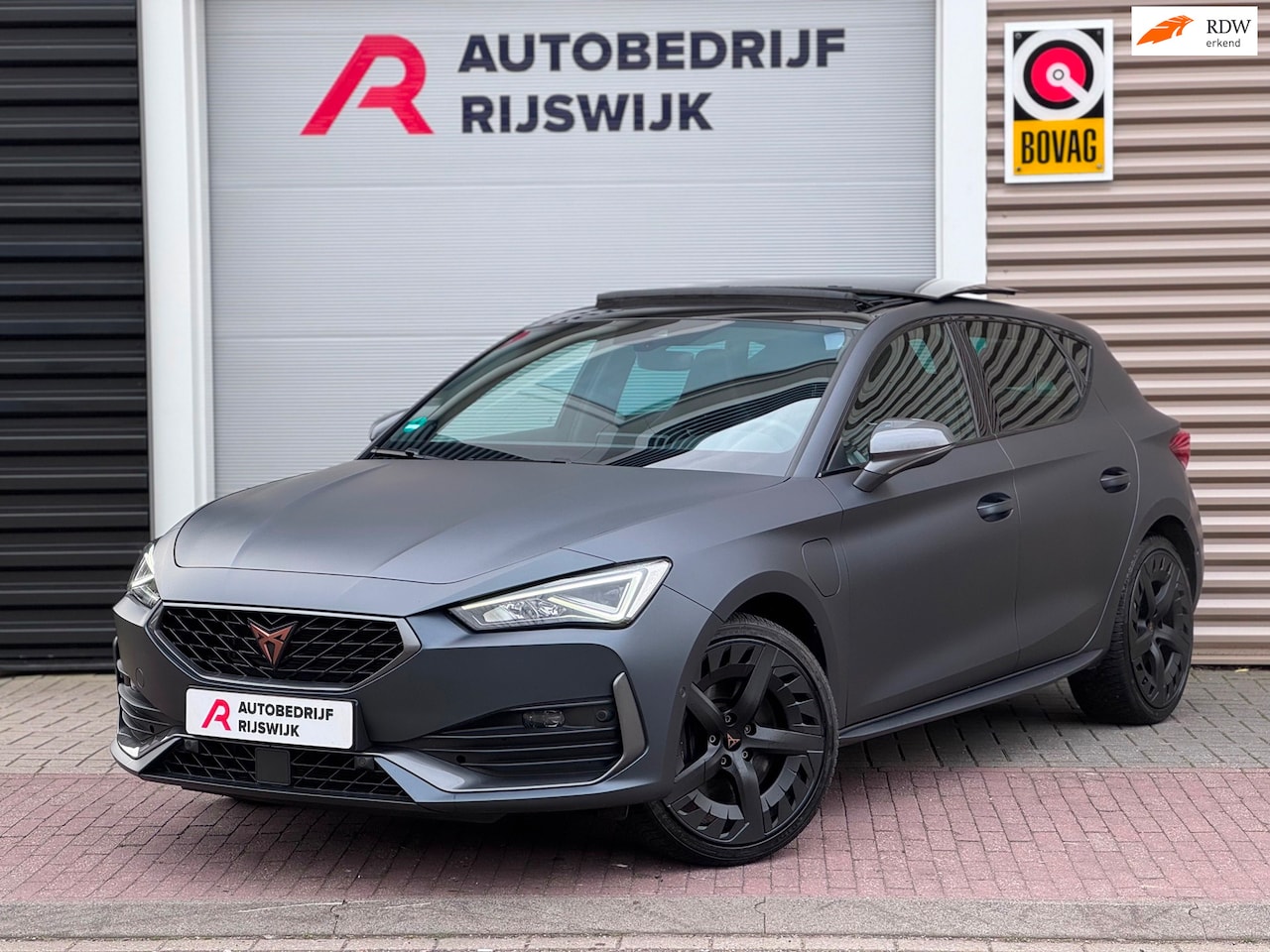 CUPRA Leon Sportstourer - 1.4 e-Hybrid VZ Pano/Camera/Memory - AutoWereld.nl