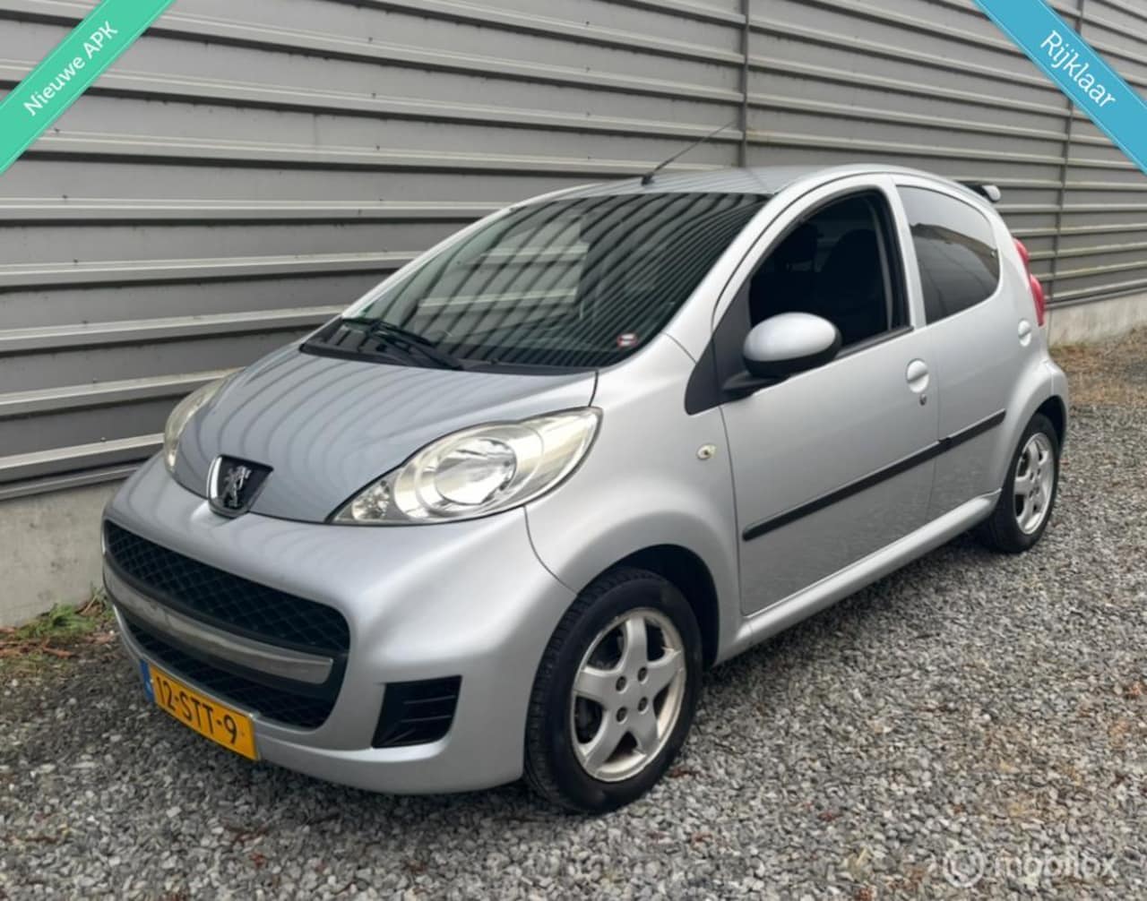 Peugeot 107 - 1.0-12V Black & Silver Alcantara|NW Koppeling |Airco|NW Apk| Elek Pakket| Luxe uitvoering - AutoWereld.nl