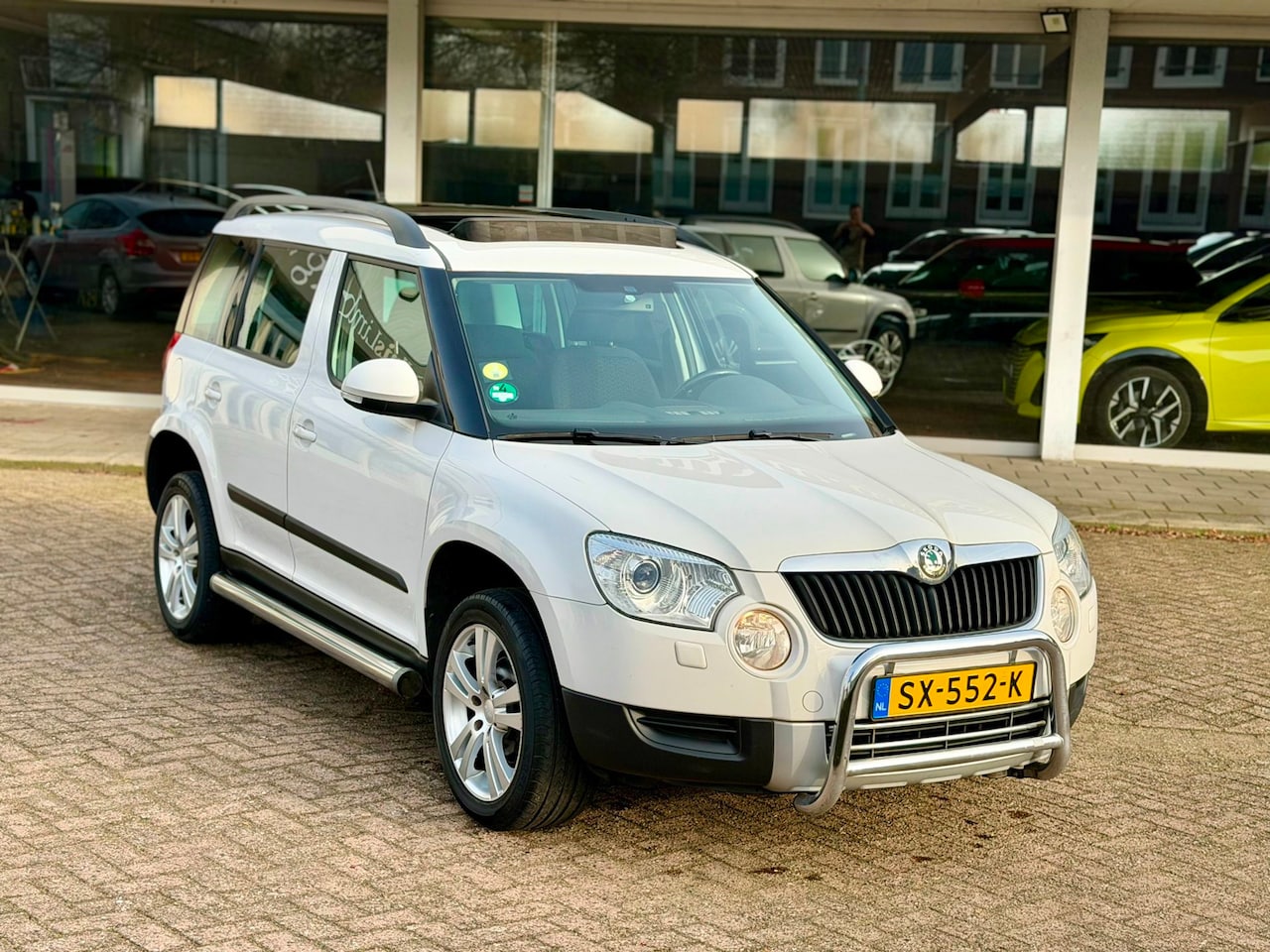 Skoda Yeti - 2.0 TDI Ambition 4x4|Pano|Zojuist grote beurt gehad|Zeer betrouwbaar|Trekhaak - AutoWereld.nl