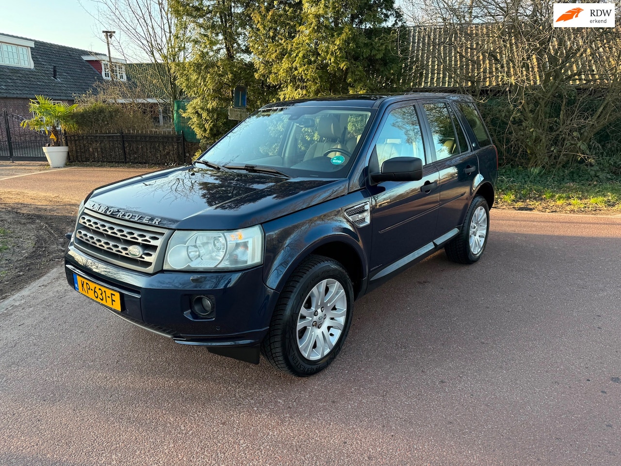 Land Rover Freelander - 2.2 TD4 HSE / Navi / Xenon / Leder / Airco / Trekhaak / - AutoWereld.nl