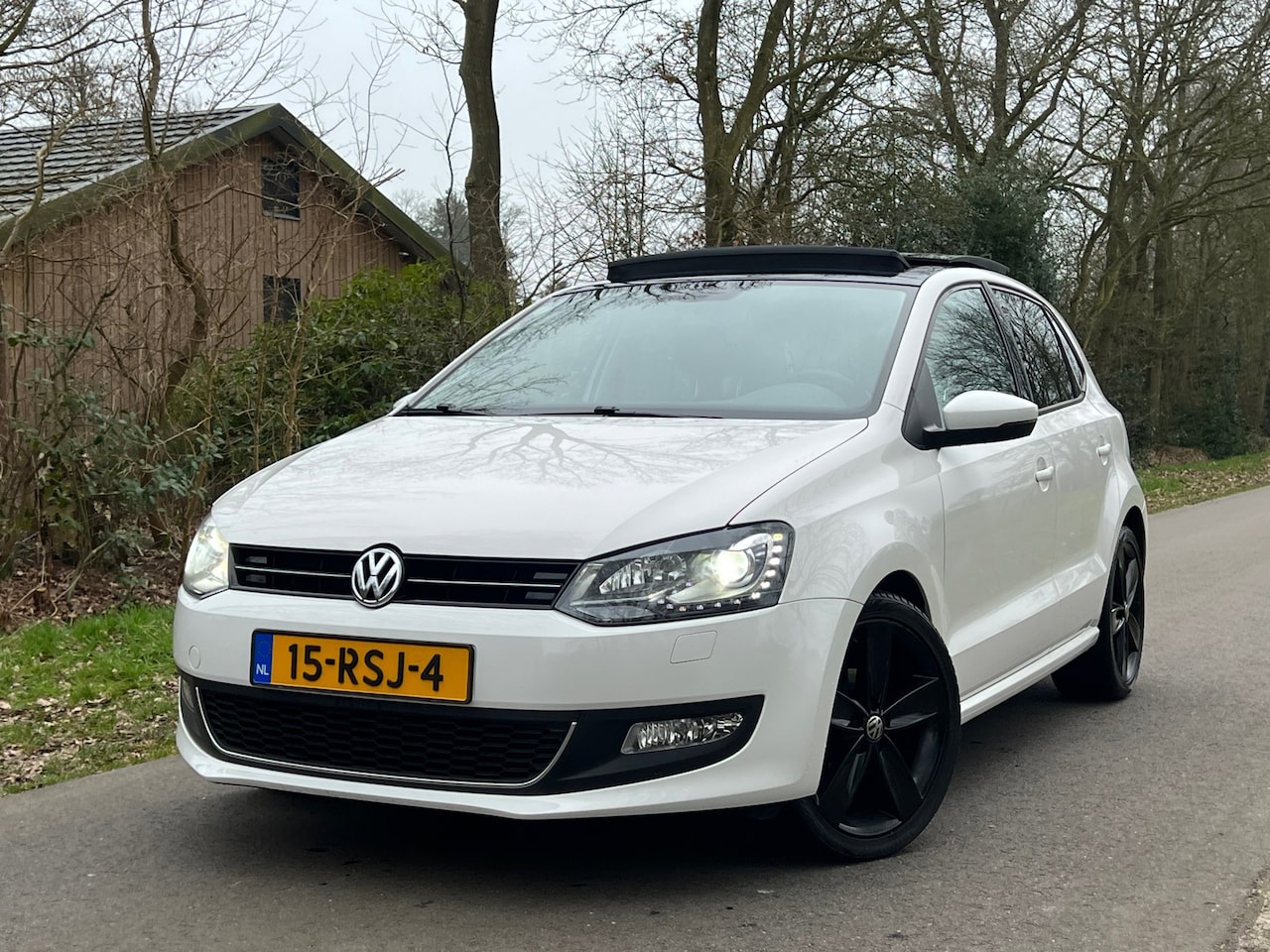 Volkswagen Polo - 1.2 TSI Highline | Pano + Clima + Cruise + Carplay Nu € 6.500,-!!! - AutoWereld.nl
