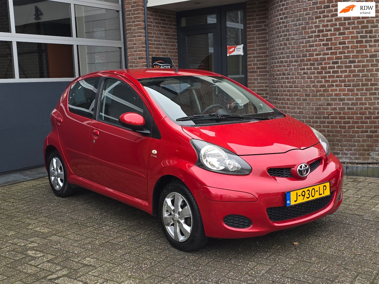 Toyota Aygo - 1.0-12V Cool 5DR| Apk|Airco |Lm velgen - AutoWereld.nl