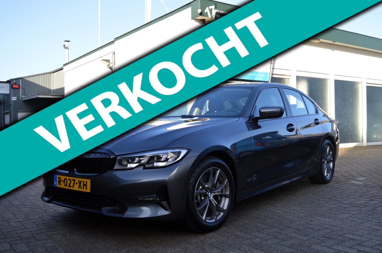 BMW 3-serie - 330i High Executive Sport TREKHAAK 258pk.1 eigenaar in NL - AutoWereld.nl