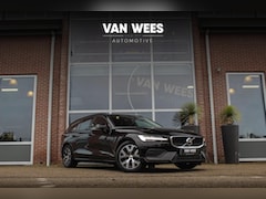 Volvo V60 - 2.0 B3 Essential | 2e eigenaar | BTW auto | Origineel NL | Carplay | LED | Camera | 17 inc