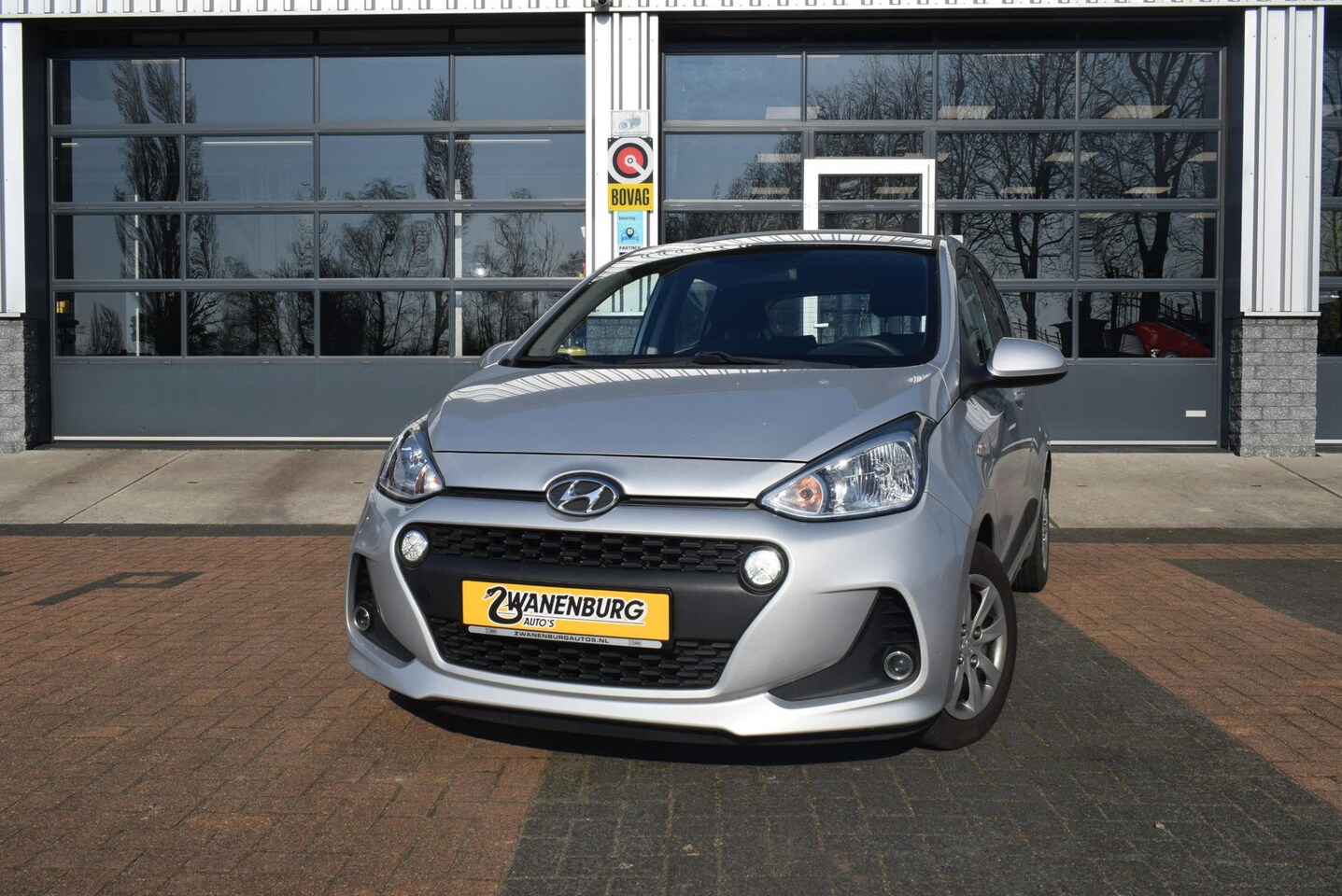 Hyundai i10 - 1.0i Comfort Navi Airco Km 106.000!! - AutoWereld.nl