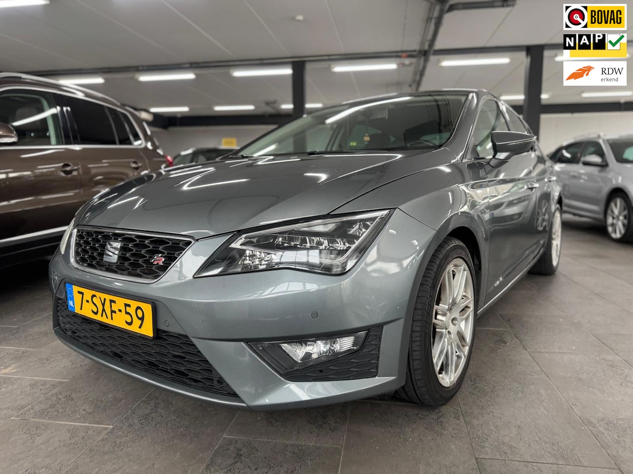SEAT Leon - 1.6 TDI FR Limited Edition II led leer clima cruise controle lm-velgen elektrische pakket - AutoWereld.nl