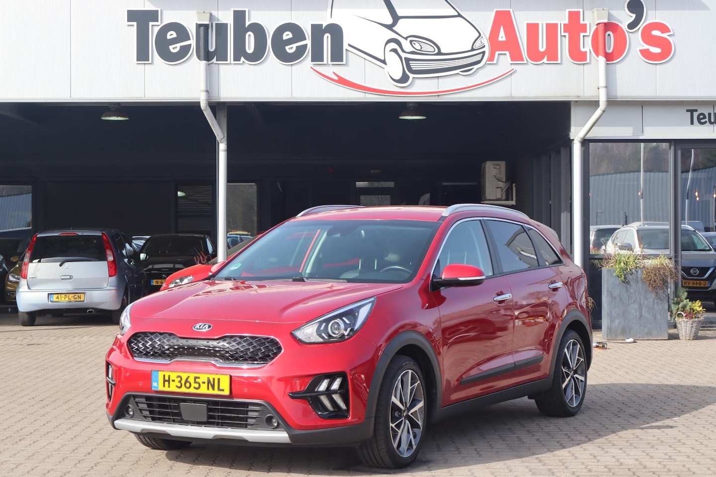 Kia Niro - 1.6 GDi Hybrid DynamicPlusLine Navigatie, Apple Carplay, Climate control, Camera, Stoel- s - AutoWereld.nl