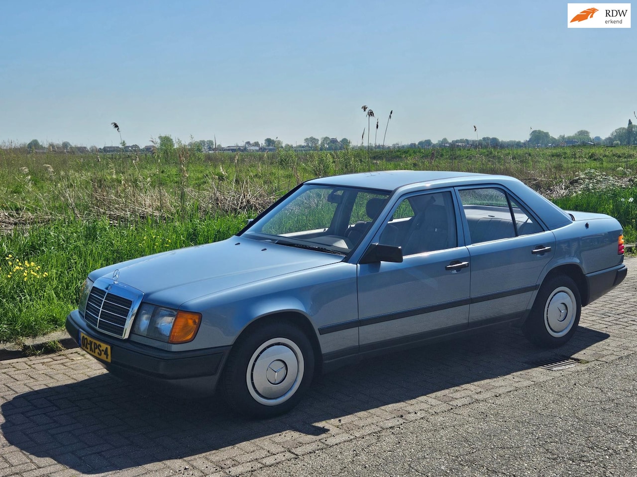 Mercedes-Benz 200-500 (W124) - 230 E automaat ---NIEUWSTAAT--- !!! - AutoWereld.nl