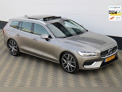 Volvo V60 - 2.0 T5 Inscription Pano Trekhaak Carplay HUD NAP