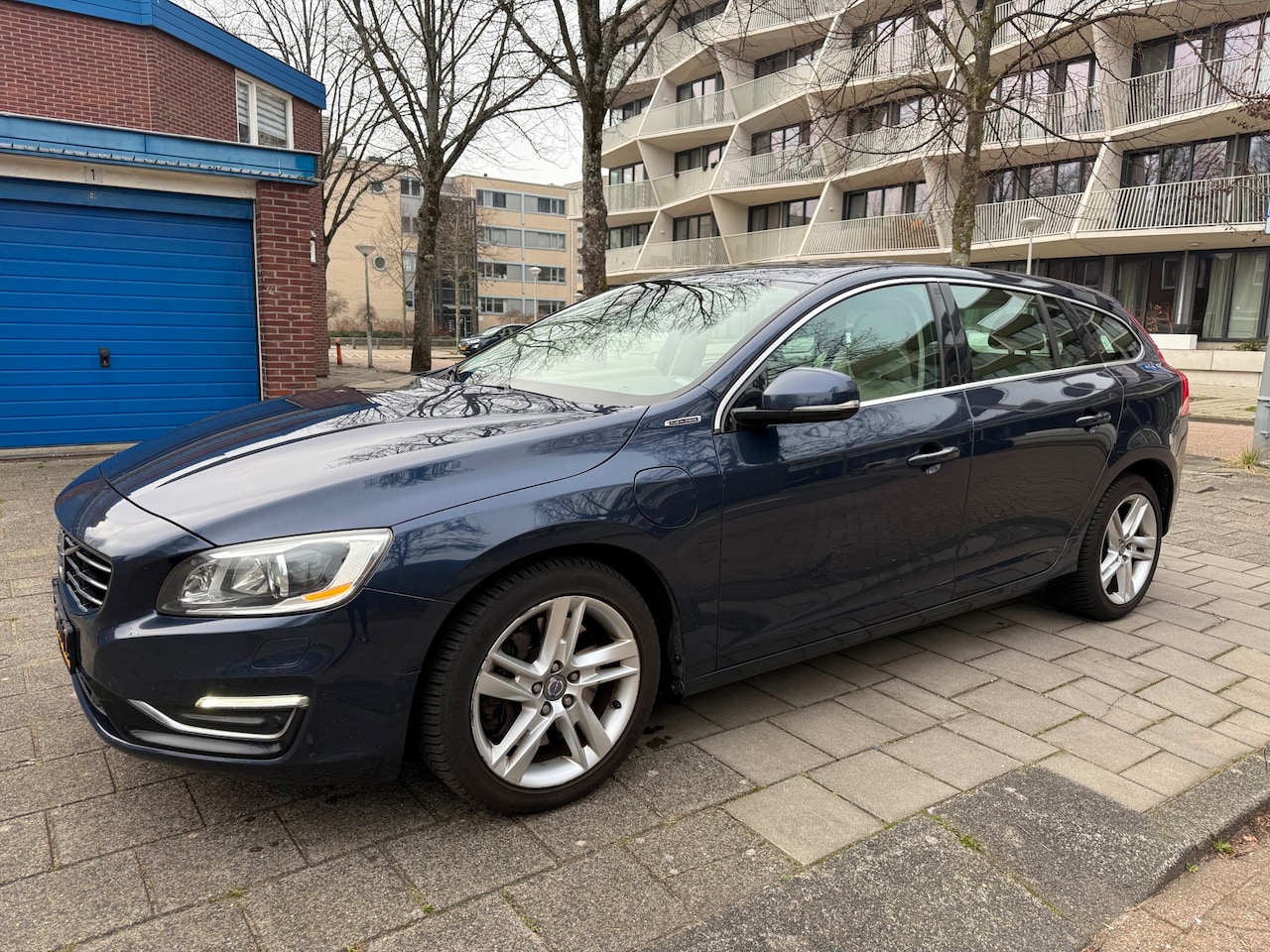 Volvo V60 - 2.4 D6 AWD Plug-In Hybrid Summum 2.4 D6 AWD Plug-In Hybrid Summum - AutoWereld.nl
