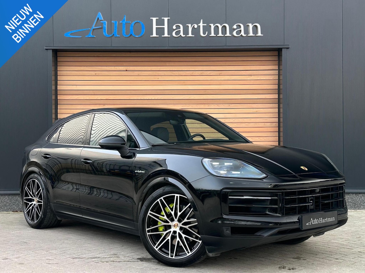 Porsche Cayenne Coupé - 3.0 E-Hybrid PANO|MASSAGE|STOELVENTILATIE|22INCH|SPORTUITLAAT - AutoWereld.nl