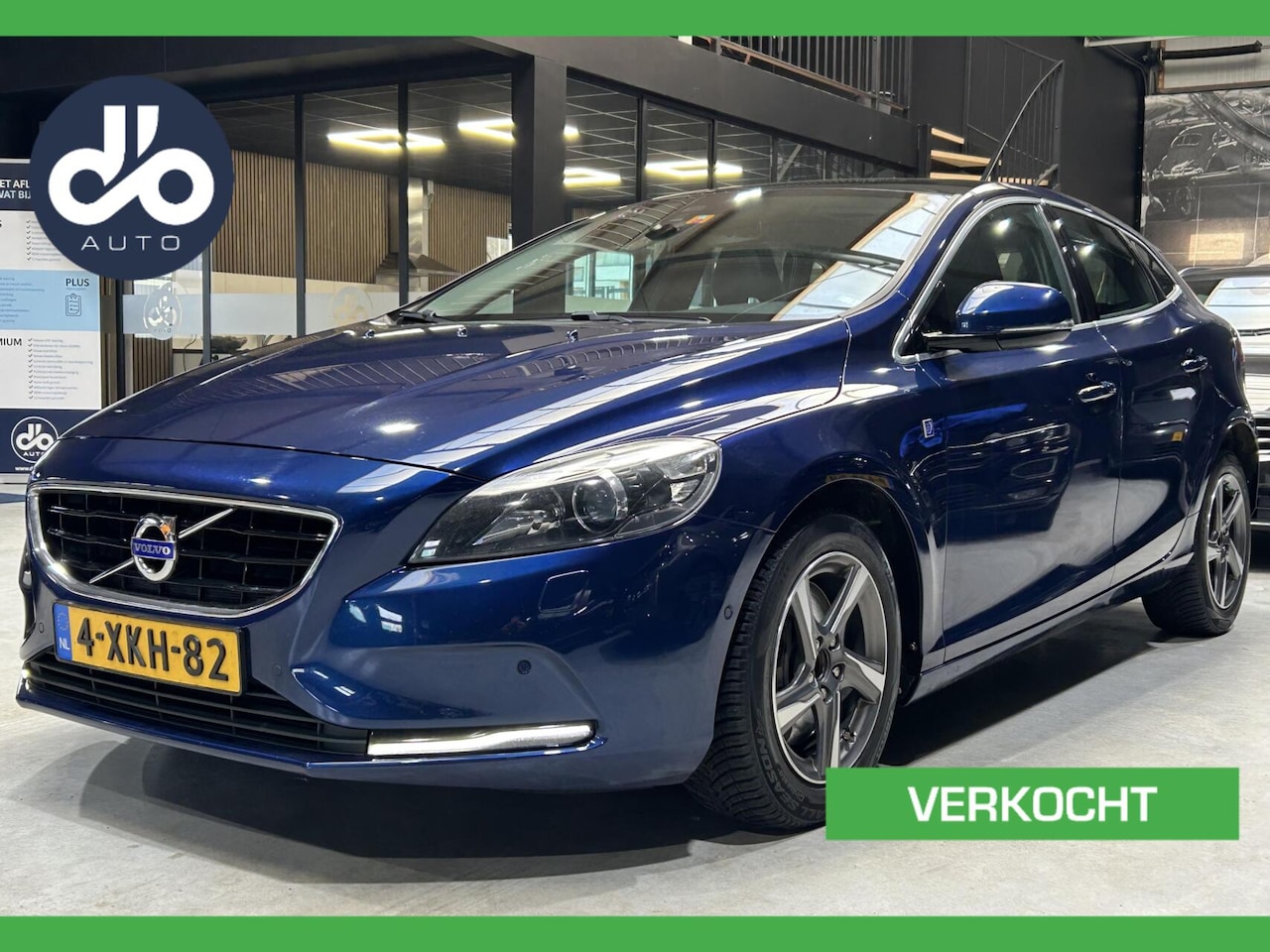 Volvo V40 - 2.0 D4 191pk Ocean Race Business EXPORT/ HANDEL I GLAZEN DAK I LEER I XENON - AutoWereld.nl