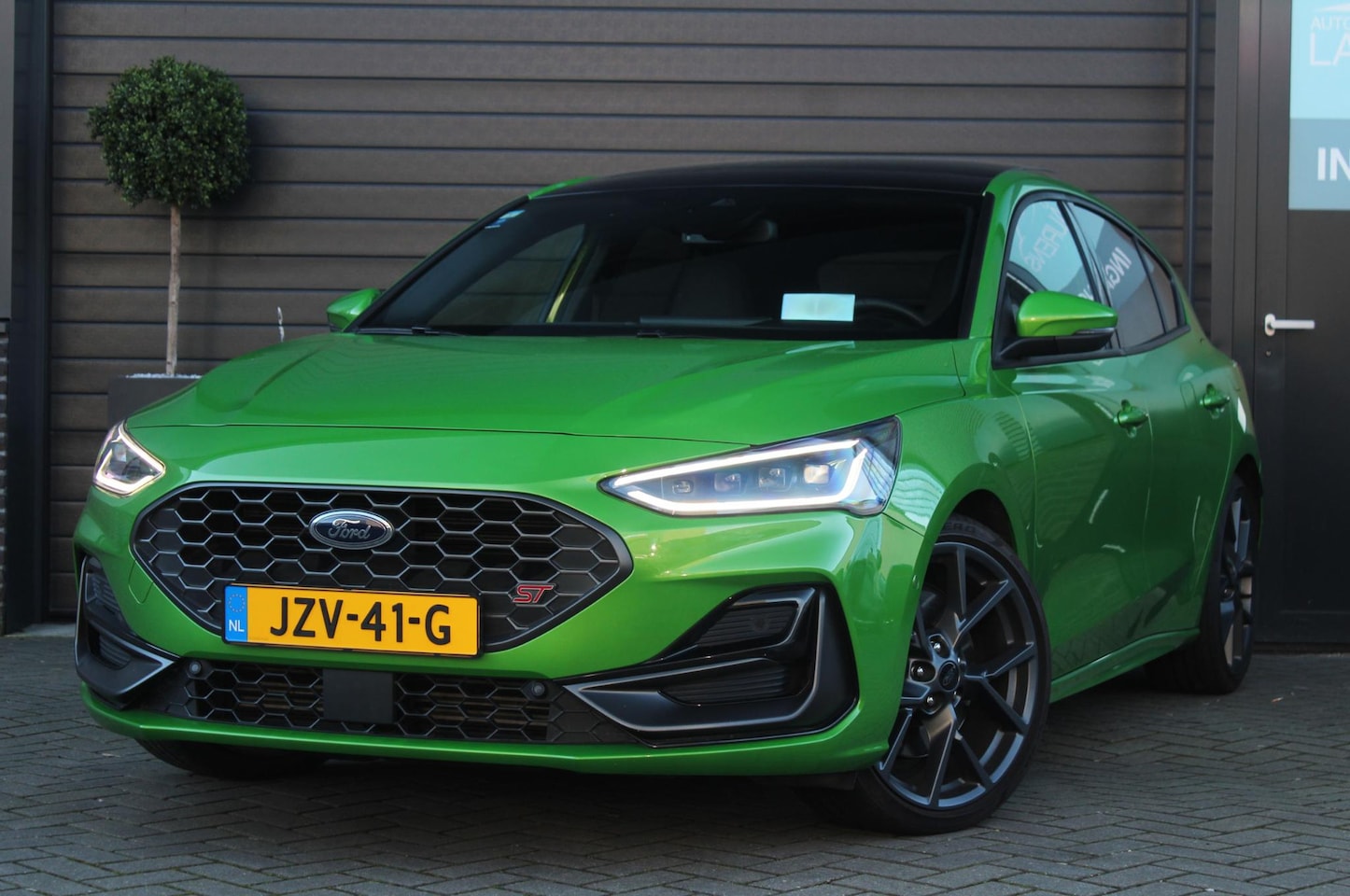 Ford Focus - 2.3 EcoBoost ST-X | Panorama-dak | Winterpack | Fabrieksgarantie 02-2028 | Dealer onderhou - AutoWereld.nl