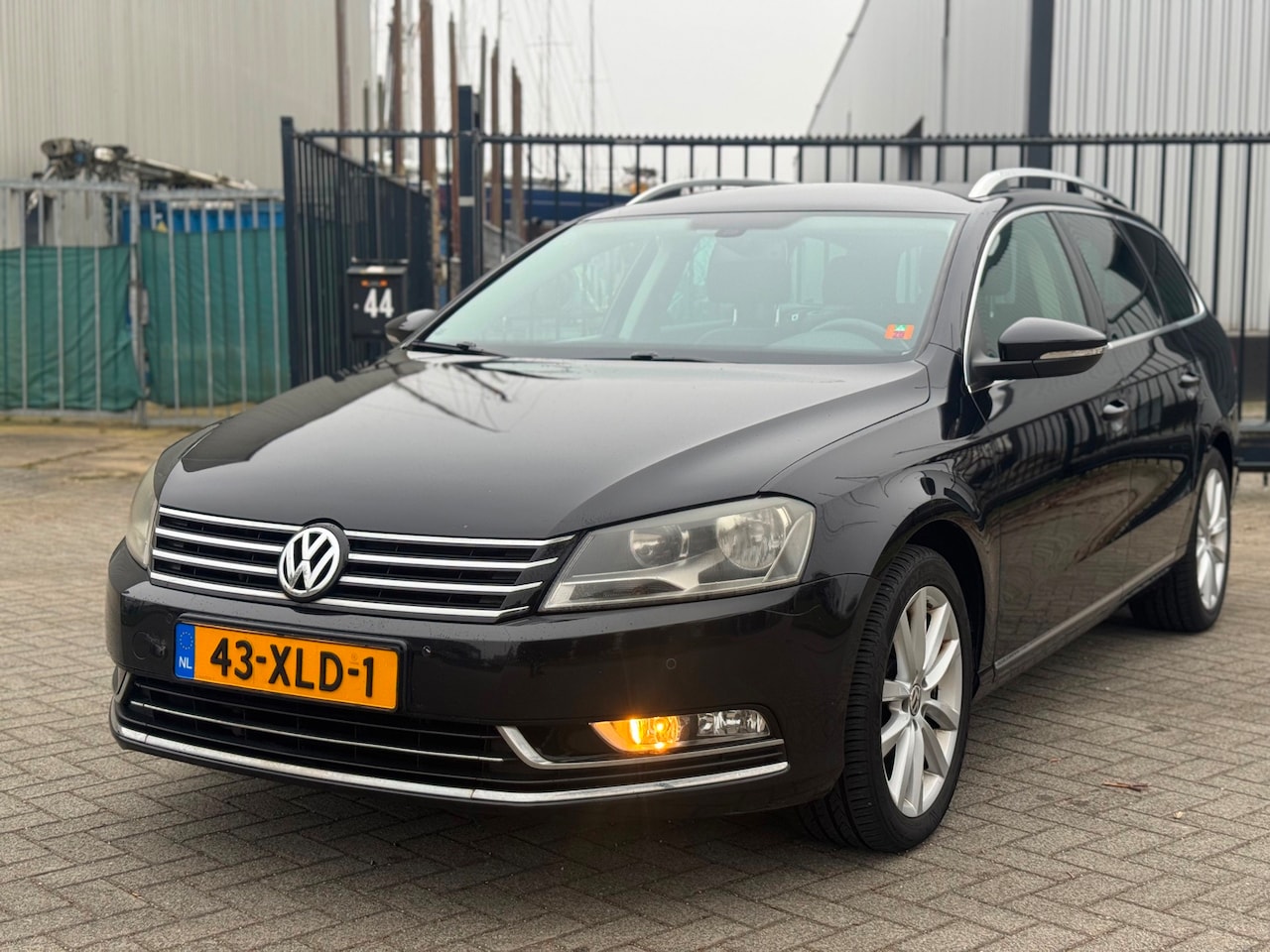 Volkswagen Passat Variant - 1.4 TSI Highline BlueMotion Navi Clima Leer Camera - AutoWereld.nl