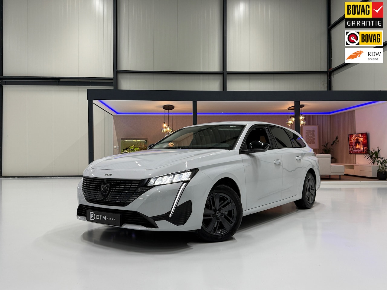 Peugeot 308 - 130pk Allure Trekhaak Navi, Leer Bekleding, Trekhaak, 360° Camera, ACC, LED Digital Cockpi - AutoWereld.nl