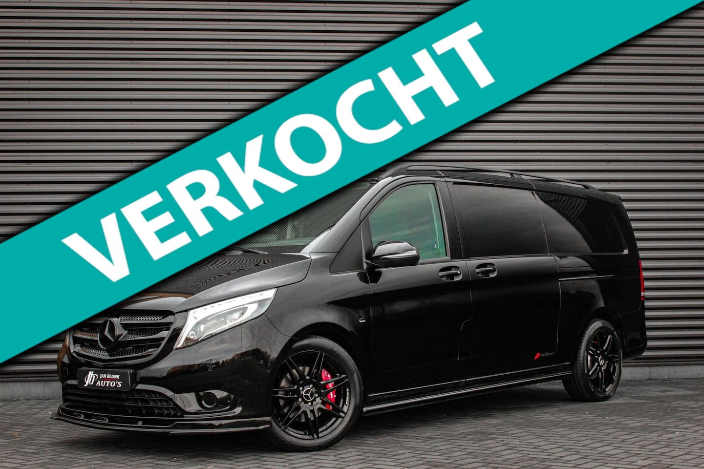Mercedes-Benz Vito - 190PK EXTRA LANG JB- EDITION FULL BLACK / AMG / SPOILER / VERLAGINGSVEREN / NAVIGATIE / SI - AutoWereld.nl
