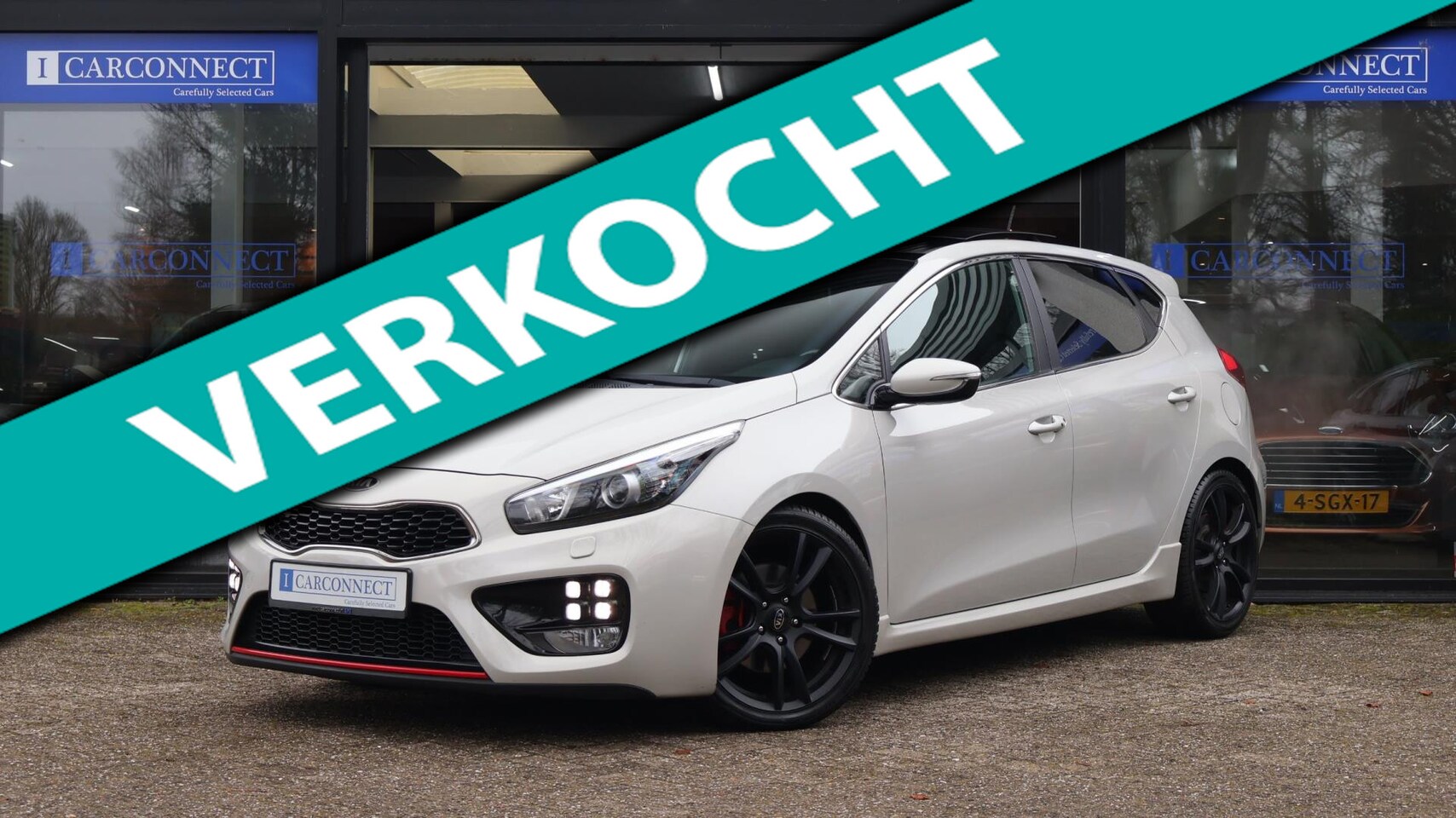 Kia Cee'd - 1.6 GT 204pk|Pano|Cruise|Clima|Keyless|Camera|Navi|Vol! - AutoWereld.nl