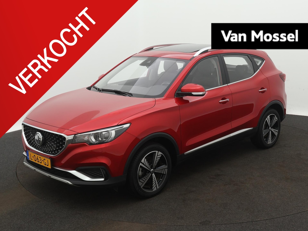 MG ZS - Luxury 45 kWh | Leder | Navi | Panoramadak | Camera | Apple CarPlay | Afn. Trekhaak - AutoWereld.nl