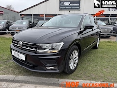 Volkswagen Tiguan - 1.5 TSI ACT Highline AUTOMAAT/CARPLAY/TREKHAAK