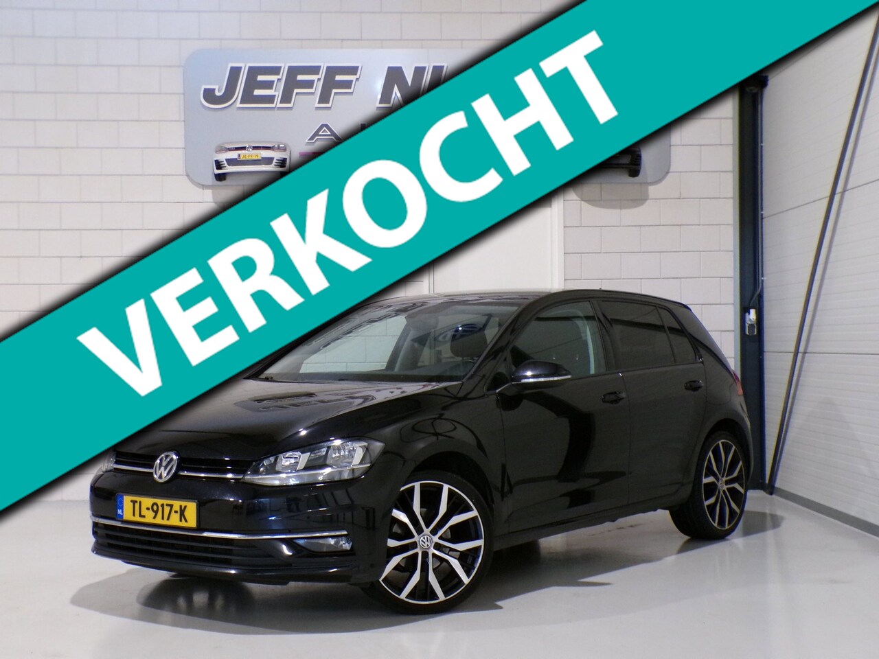 Volkswagen Golf - 1.0 TSI Comfortline Apple-carplay Stoelverwarming Achteruitrijcamera 19"Velgen Parkeersens - AutoWereld.nl