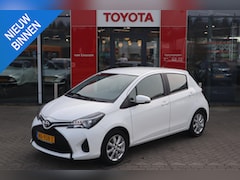 Toyota Yaris - 1.3 VVT-i ASPIRATION 5-DEURS TREKHAAK LM-VELGEN AIRCO CAMERA CRUISE 6-SPEED