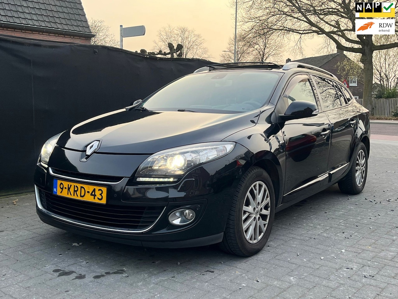 Renault Mégane Estate - 1.5 dCi Bose Navi Clima Cruise Leer Panoramadak Trekhaak - AutoWereld.nl