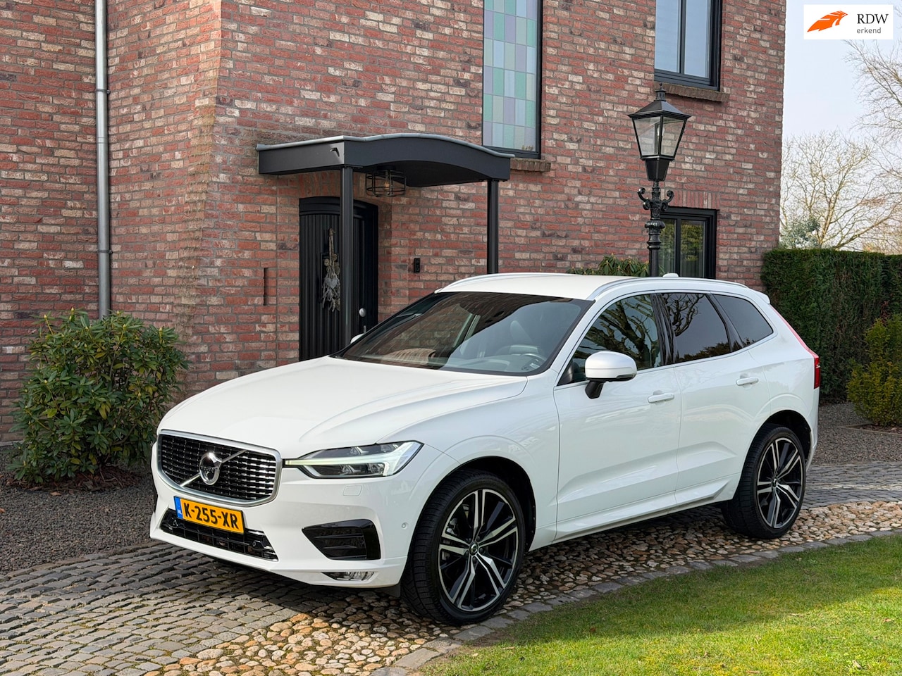 Volvo XC60 - 2.0 T5 R-Design AWD 250pk Aut 21inch! - AutoWereld.nl