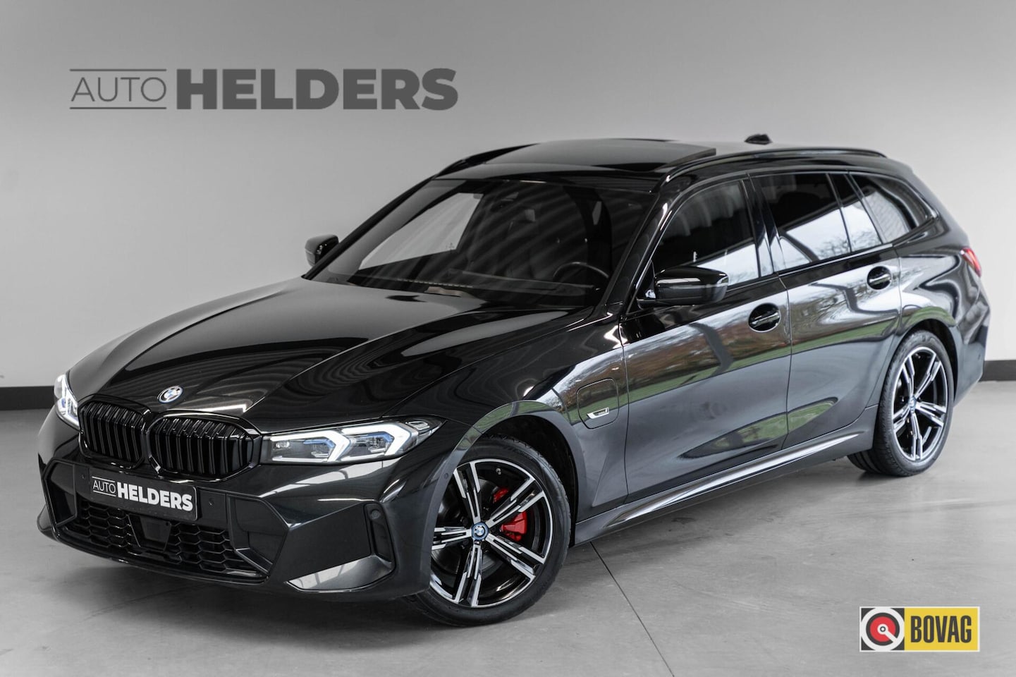 BMW 3-serie - 330e xDrive M Pano CarPlay 18' ACC Leder Camera - AutoWereld.nl
