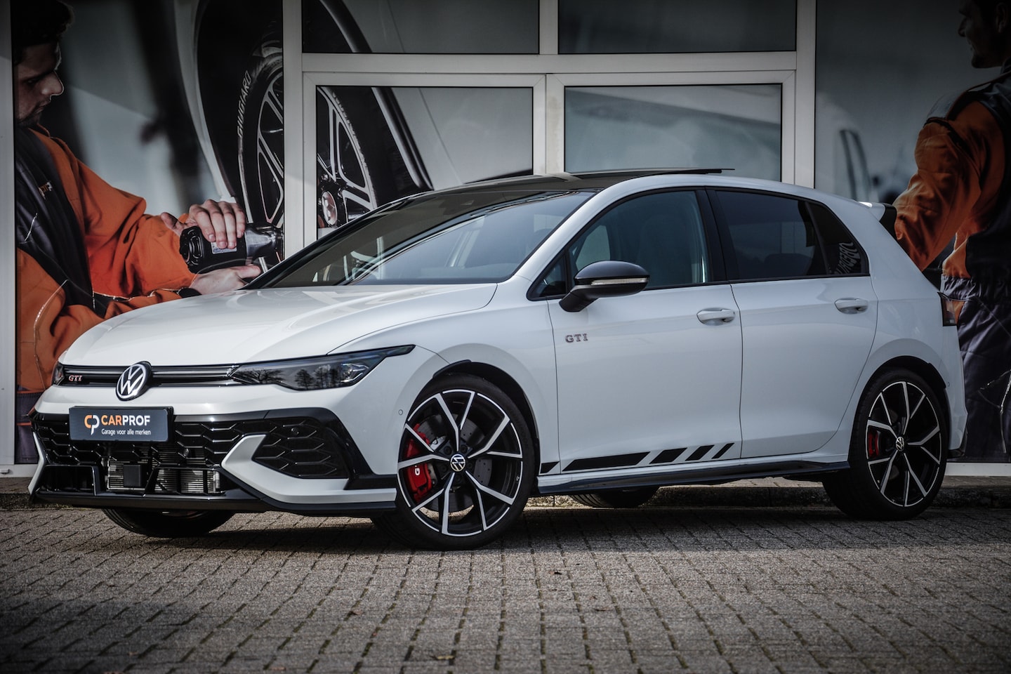 Volkswagen Golf - 2.0 TSI 221kW/300pk DSG GTI Clubsport - AutoWereld.nl