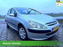 Peugeot 307 - 1.6-16V XS NAP 5Drs Airco Elek.ram Nieuwe APK