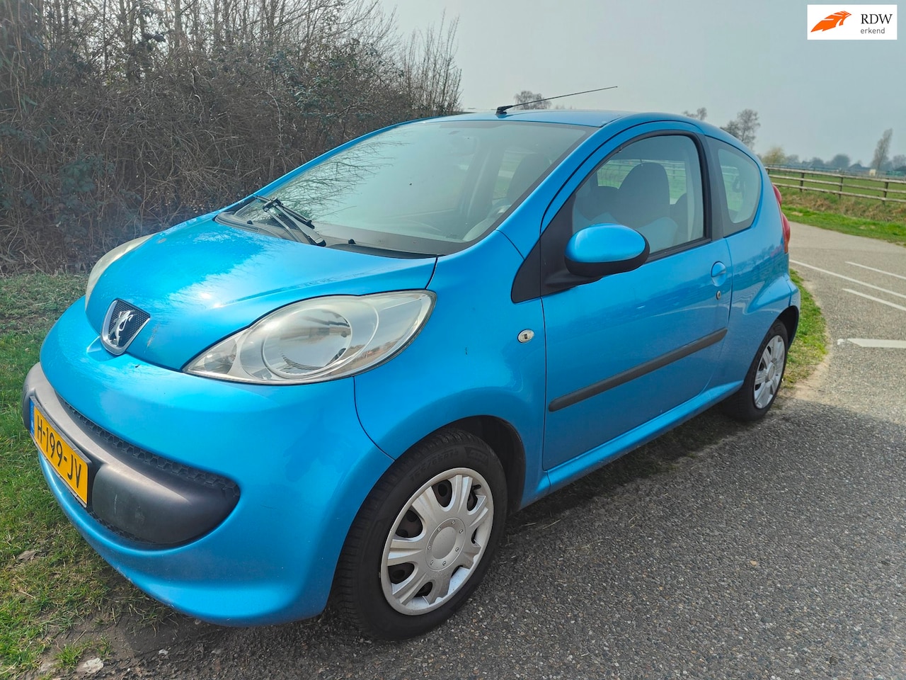 Peugeot 107 - 1.0-12V XR 1.0-12V XR - AutoWereld.nl
