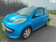 Peugeot 107 - 1.0-12V XR
