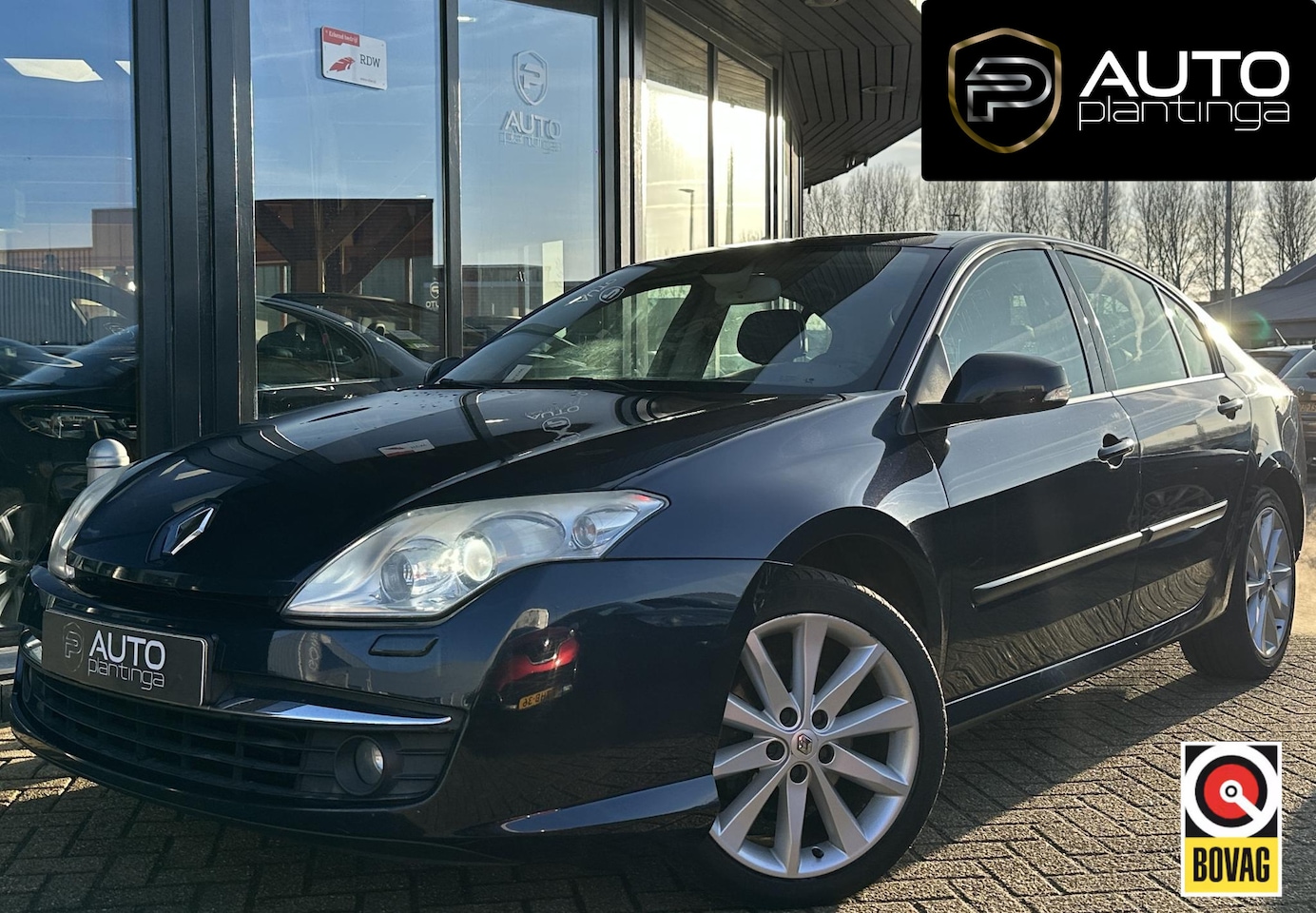 Renault Laguna - 2.0 16V T Dynamique | UNIEK ZEER NETTE STAAT | Automaat | Keyless | Trekhaak | Parkeersens - AutoWereld.nl