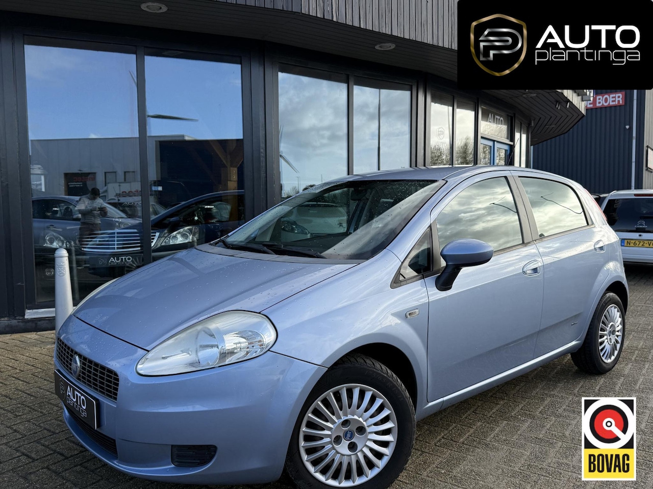 Fiat Grande Punto - 1.4 Dynamic 77PK | AUTOMAAT | NL AUTO | Airco | Lichtmetalen Velgen | - AutoWereld.nl
